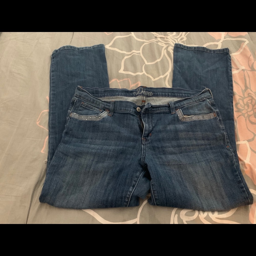 “Diva” jeans with small detail on pocket